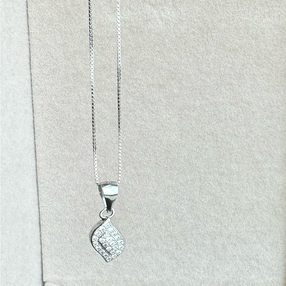 Elegant 925 necklace